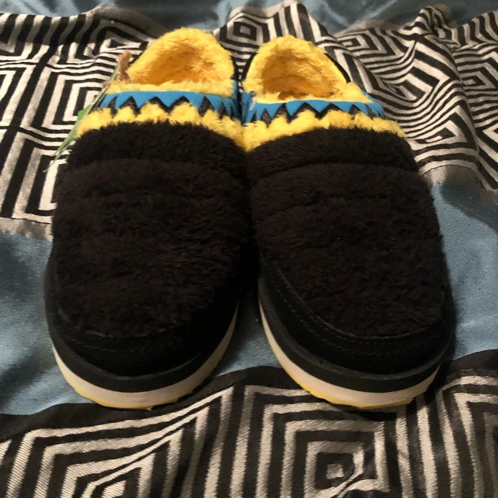 SANUK U PUFFY CHILLER LOW SM X GRATEFUL DEAD SHOE Sz 6 NWT Black Yellow